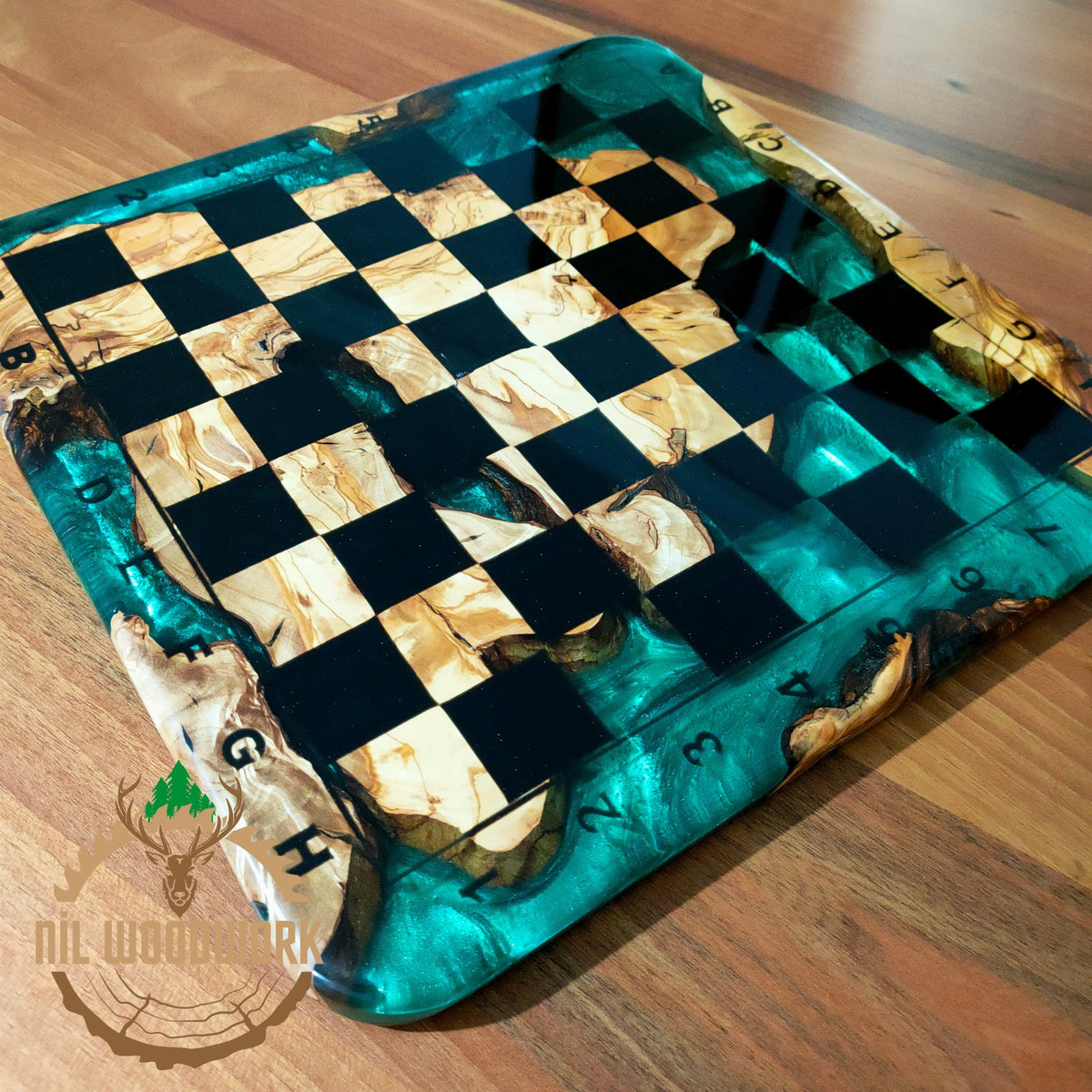 Handmade Olive Wood Resin Chess Set: Modern Luxury Chessboard