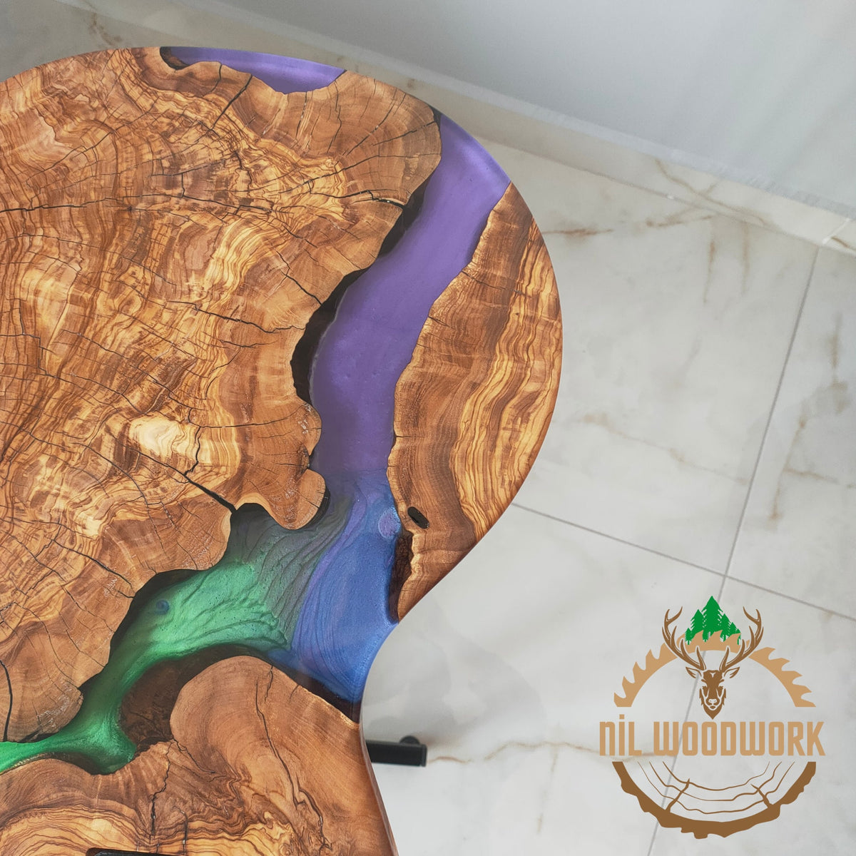 Personalized Olive Wood Resin Guitar Stand: Modern Sofa End Table
