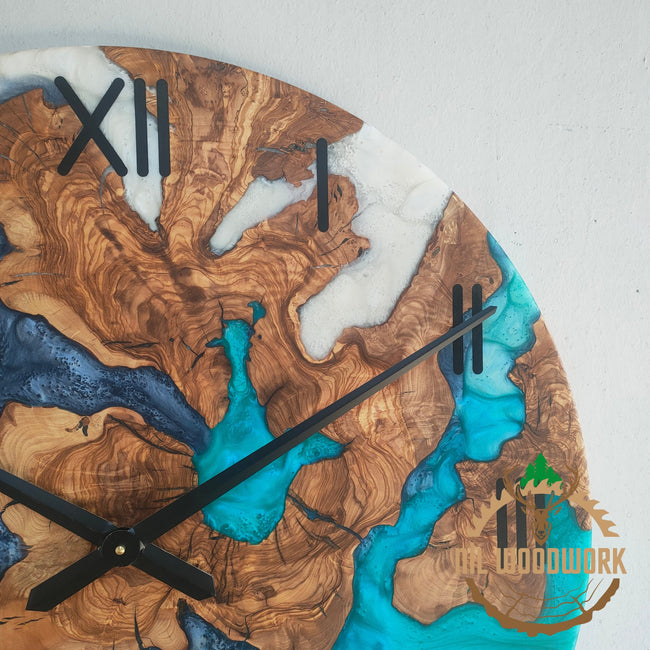 Personalized Olive Wood Resin Wall Clock: Modern Epoxy Art