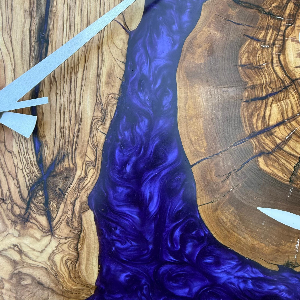Personalized Resin and Olive Wood Wall Clock: Modern Wall Clock