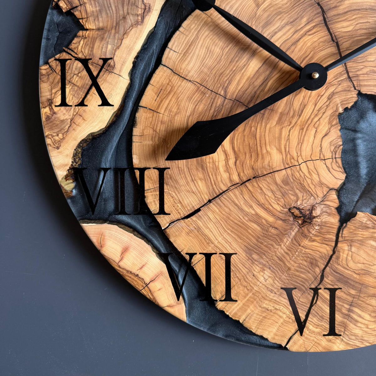Handmade Olive Wood Epoxy Resin Wall Clock – Modern Luxury Wooden Clock