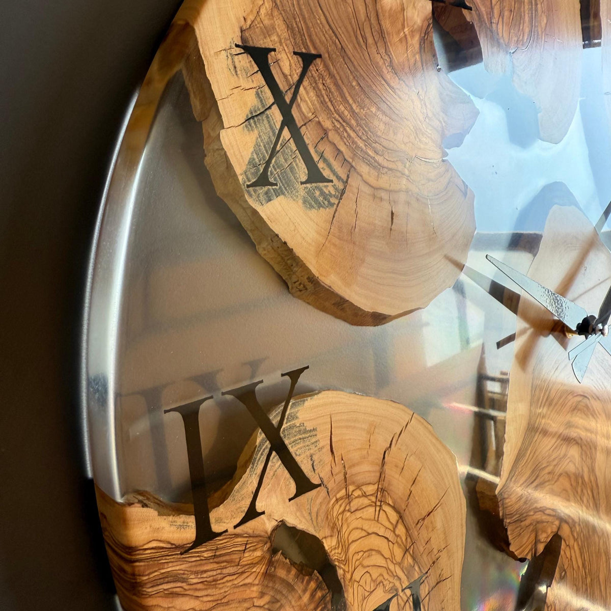Clear Epoxy Resin and Olive Wood Wall Clock, Transparent Live Edge Olive Slice Art, Unique Modern Minimalist Home Decor Gift