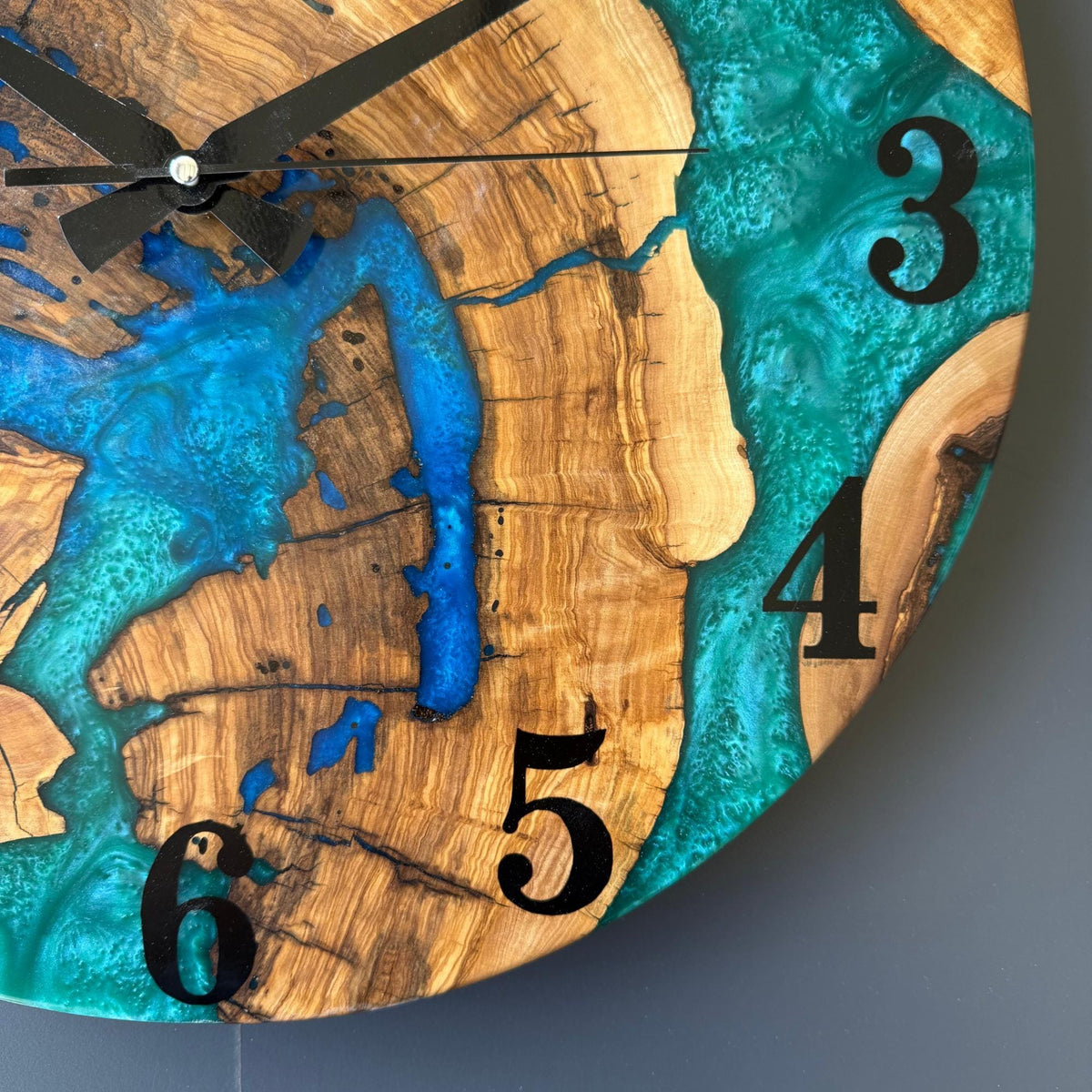 Handmade Olive Wood & Epoxy Wall Clock – Natural Modern Home Decor – Silent Mechanism