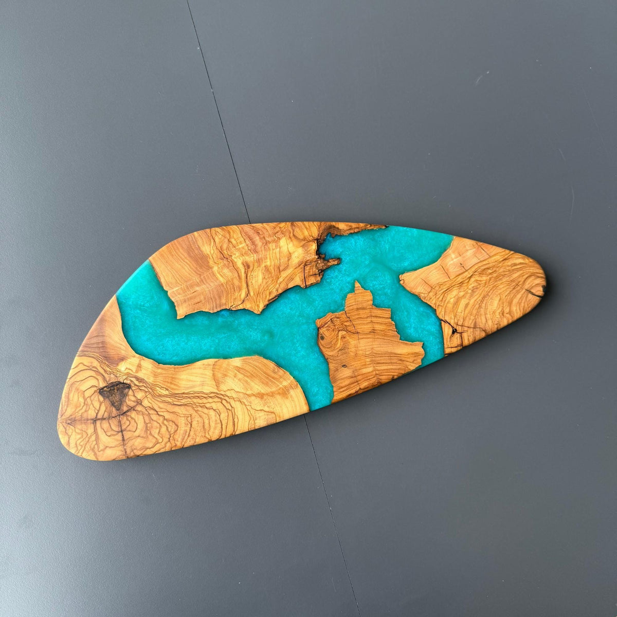 Modern Olive Wood Charcuterie Board | Organic Oval Serving Plate | Handmade Epoxy Resin Cheese Board | Unique Kitchen Gift