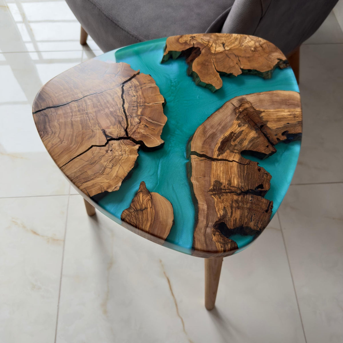 Handmade Olive Wood Epoxy Resin Nesting Tables – Luxury Natural Wood Side Tables