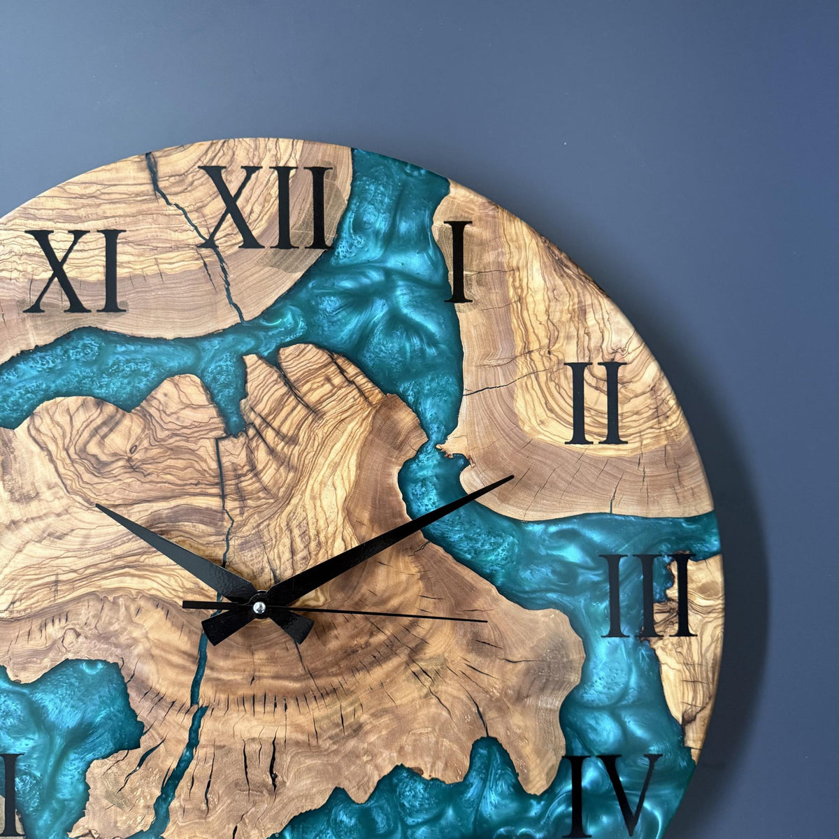 Minimalist Olive Wood Epoxy Wall Clock – Modern Resin Wood Clock, Aesthetic Wall Decor